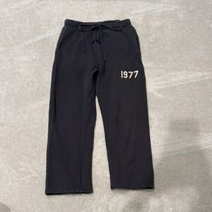 Used ESSENTIAL Sweatpants (1977)